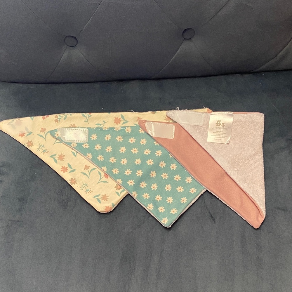 Floral and Solid Bandana bib drool bib Set